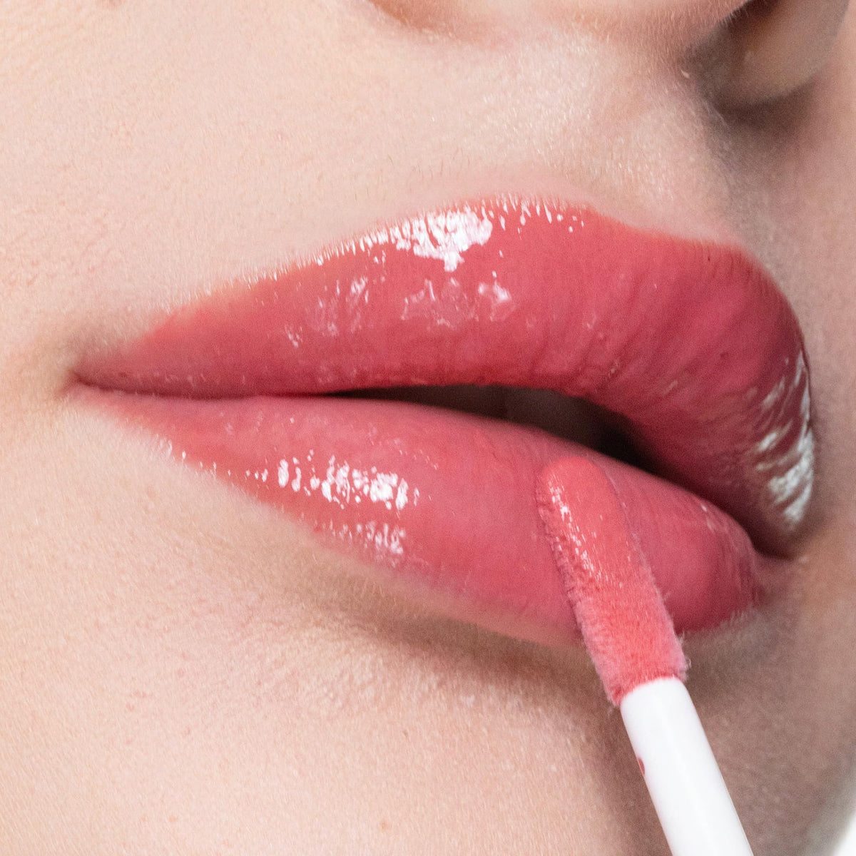 Trish McEvoy Easy Lip Gloss in Shade Perfect Pink, 3 ml / 0.10 fl oz.