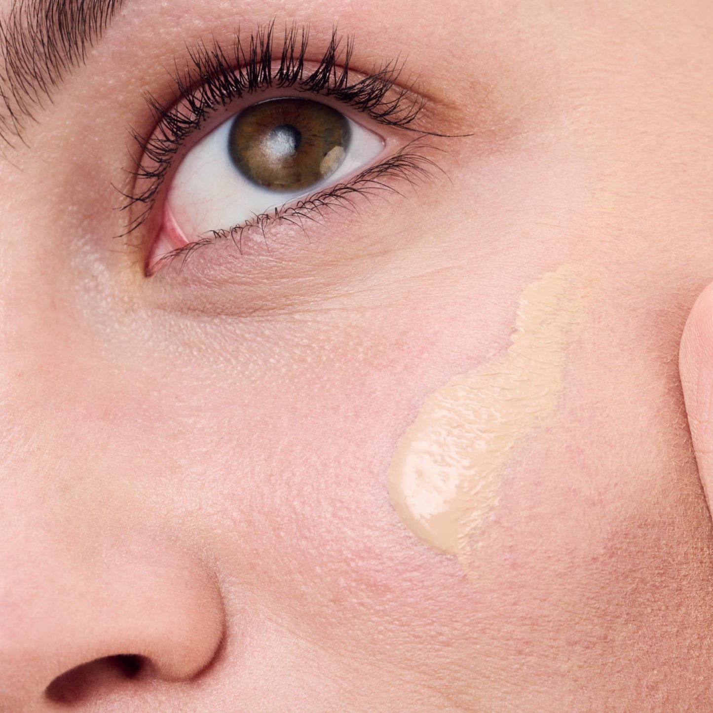 Clinique Redness Solutions Liquid Foundation Makeup Broad Spectrum SPF 15 With Probiotic Technology For Redness-Prone Skin| Medium Coverage + Natural Beauty & Personal Care Clinique