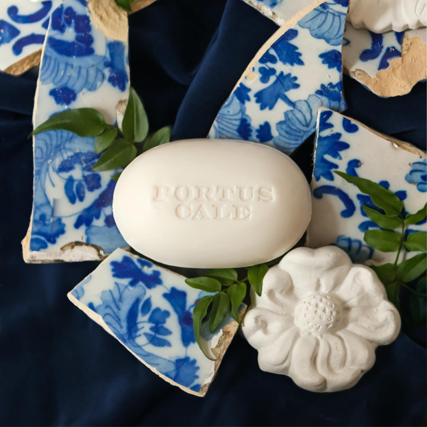 Portus Cale Gold & Blue Collection Fragranced Soaps Set (3 x 150g) luxury Floral Aroma Pink-Pepper and Jasmine Paper Wrap Beauty & Personal Care Portus Cale