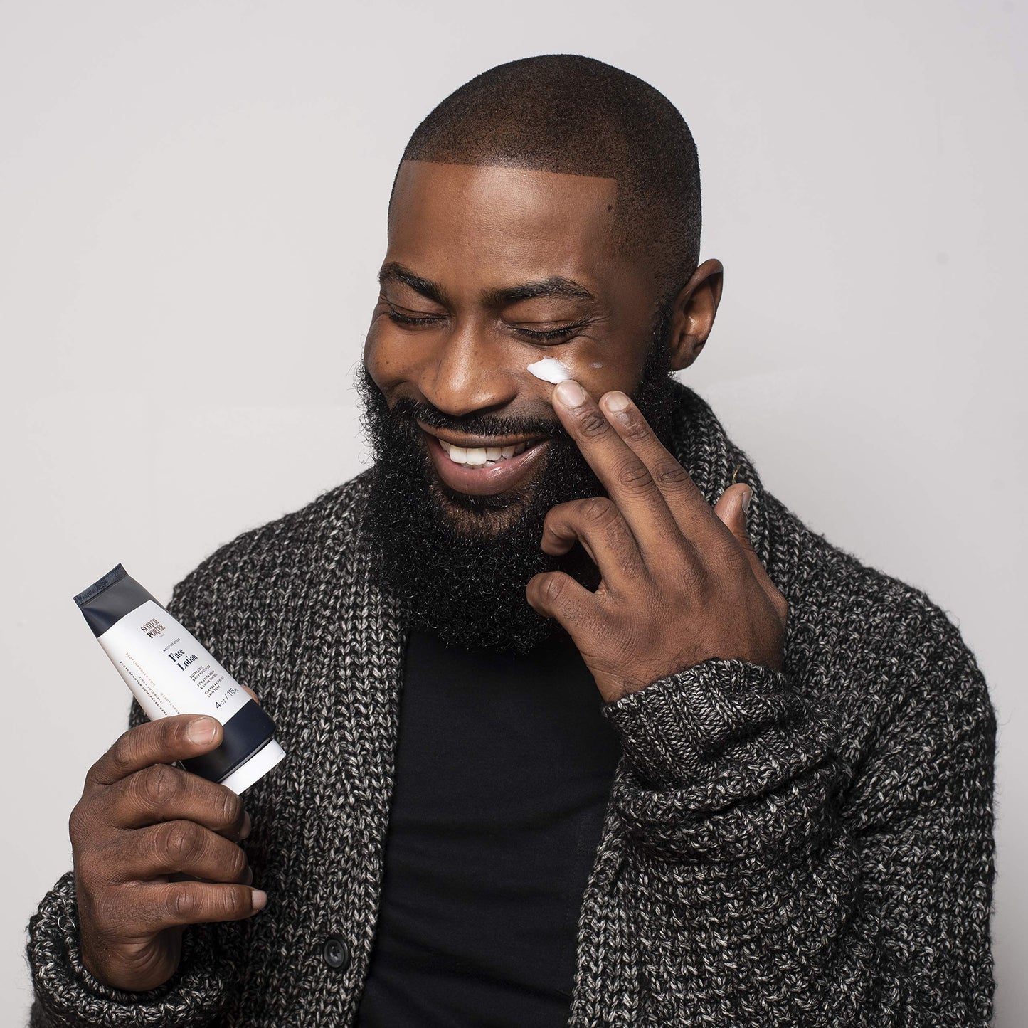 Scotch Porter Moisture Defend Face Lotion for Men | Controls Shine, Sooths & Evens Out Skin Tone | Free of Parabens, Sulfates & Silicones | Vegan | Beauty & Personal Care Scotch Porter