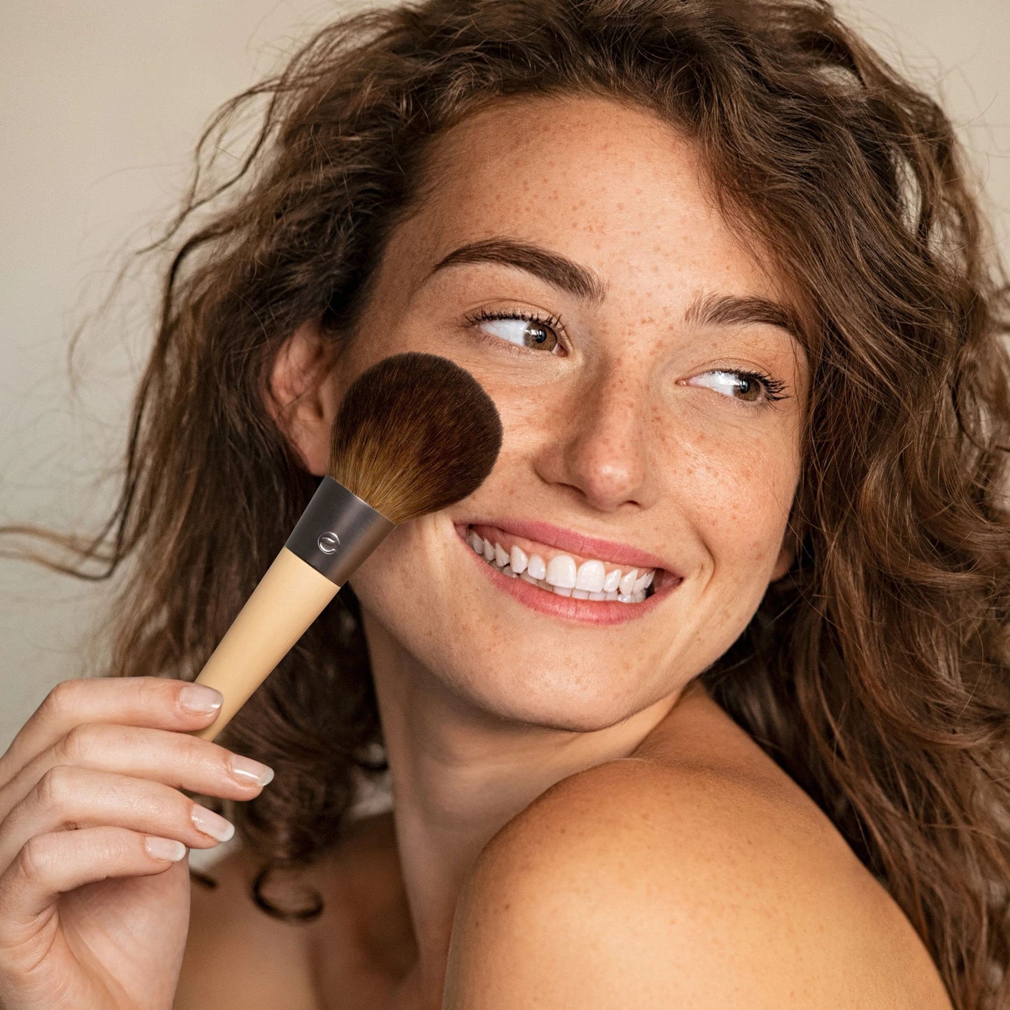 EcoTools Full Powder Brush, Fluffy Makeup Brush For Loose & Pressed Powder, Best For Setting Makeup, Large Brush Head With Soft, Synthetic Bristles Beauty & Personal Care EcoTools