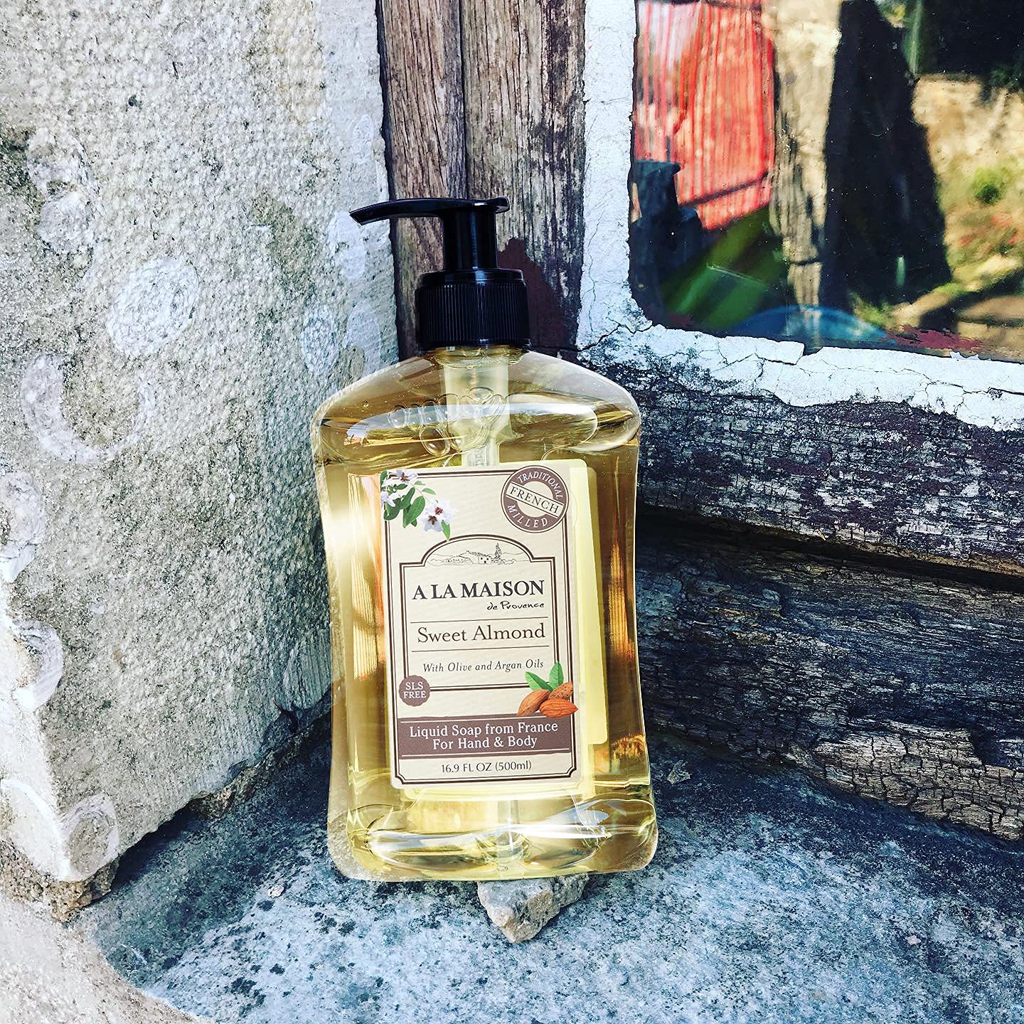A LA MAISON Sweet Almond French Liquid Hand Soap - Natural Hand Wash Made with Essential Oils - Biodegradable, Plant-Based, Vegan, Cruelty-Free Beauty & Personal Care A LA MAISON