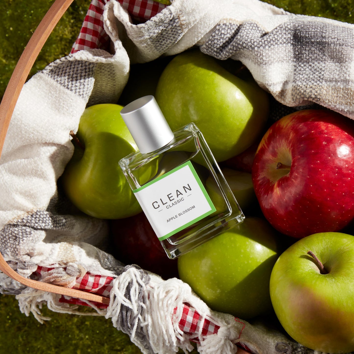 CLEAN CLASSIC Apple Blossom 60mL Beauty & Personal Care CLEAN