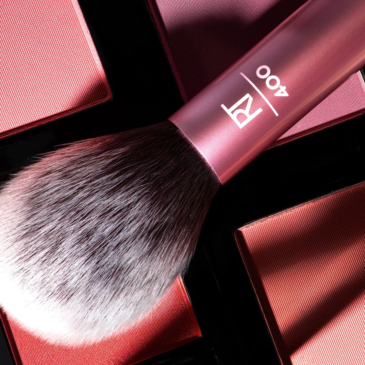 Real Techniques Ultra Plush Blush Makeup Brush, For Loose, Cream, or Pressed Blush, Rosy Glow Cheeks, Fluffy Powder Brush, Aluminum Ferrules Beauty & Personal Care Real Techniques