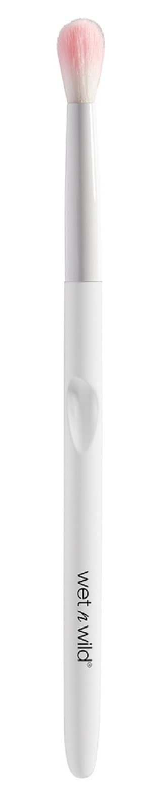 Wet 'n' Wild Makeup Brush, Crease Brush, Long-tipped, Tapered Brush that Flawlessly Picks Up Shadows to Apply to the Crease of the Eye, Easy-to-use Beauty & Personal Care wet n wild