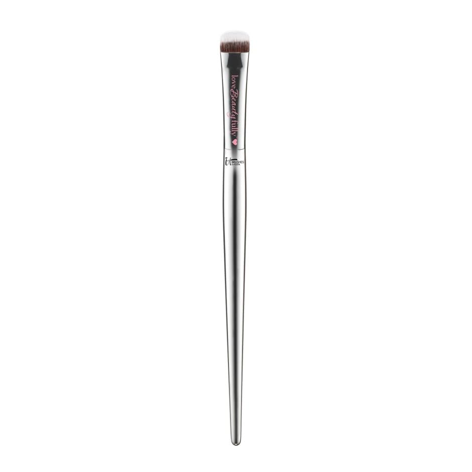 Love Beauty Fully Eye Smudger Brush #221 Beauty & Personal Care IT Cosmetics