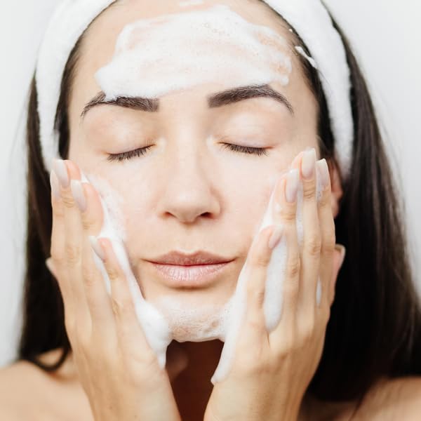 Serious Skincare - Gentle Cleansing and Exfoliating Retinol Facial Wash - Skin Hydrating Gel to Foam Cleanser - Clarify Pores - Removes Makeup, Oil Beauty & Personal Care Serious Skincare