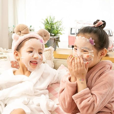 Puttisu Real Fruit Facial Mask Sheet for Kids, Children - Made with 100% Cotton, Moisturize, Sooths and Hydrates Skin (Strawberry - Pack of 21)