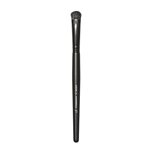 e.l.f. Eyeshadow "C" Brush, Curved Eyeshadow Brush For Blending & Diffusing, Helps Create The Perfect Smoky Eye, Vegan Beauty & Personal Care e.l.f. Cosmetics