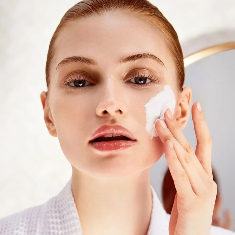 Clé de Peau Beauté, Softening Cleansing Foam Mini Beauty & Personal Care Clé de Peau Beauté