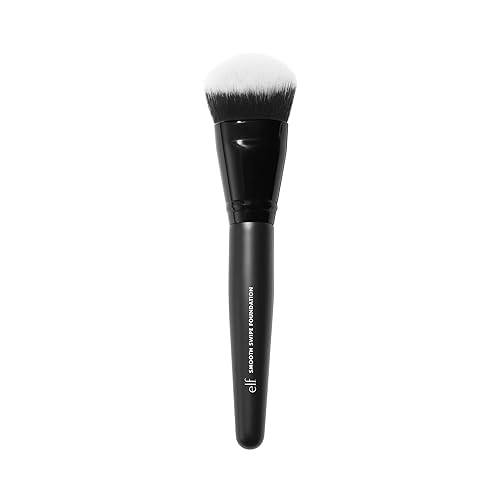 e.l.f. Smooth Swipe Foundation Brush, Face Makeup Brush For A Natural-Looking Finish, For Liquid & Cream Formulas, Vegan Beauty & Personal Care e.l.f.