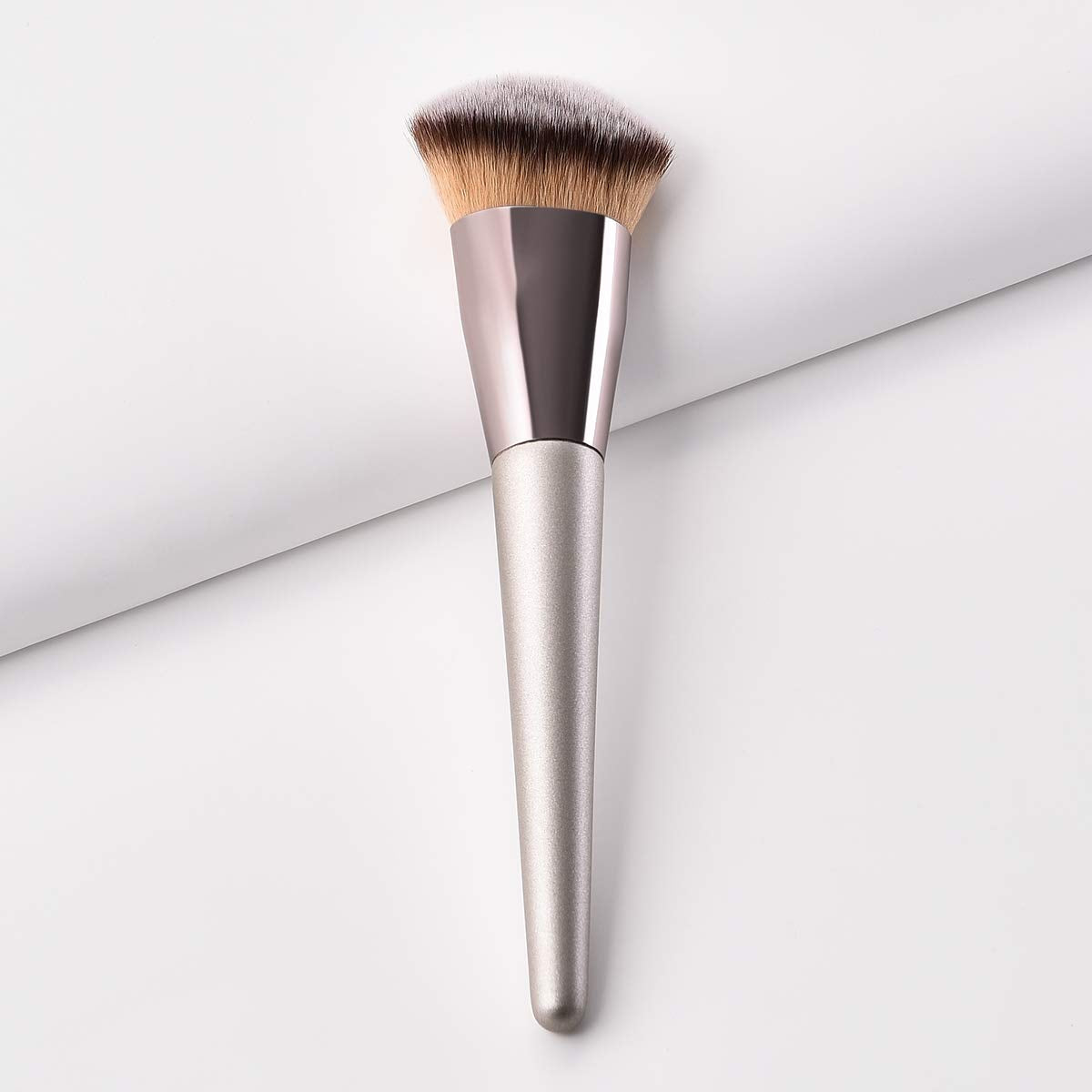 VVS 1pcs Professional Makeup Brush Set, Premium Synthetic Foundation Brush Blending Powder Tapered Kabuki Liquid Foundation Makeup Brushes Cosmetics