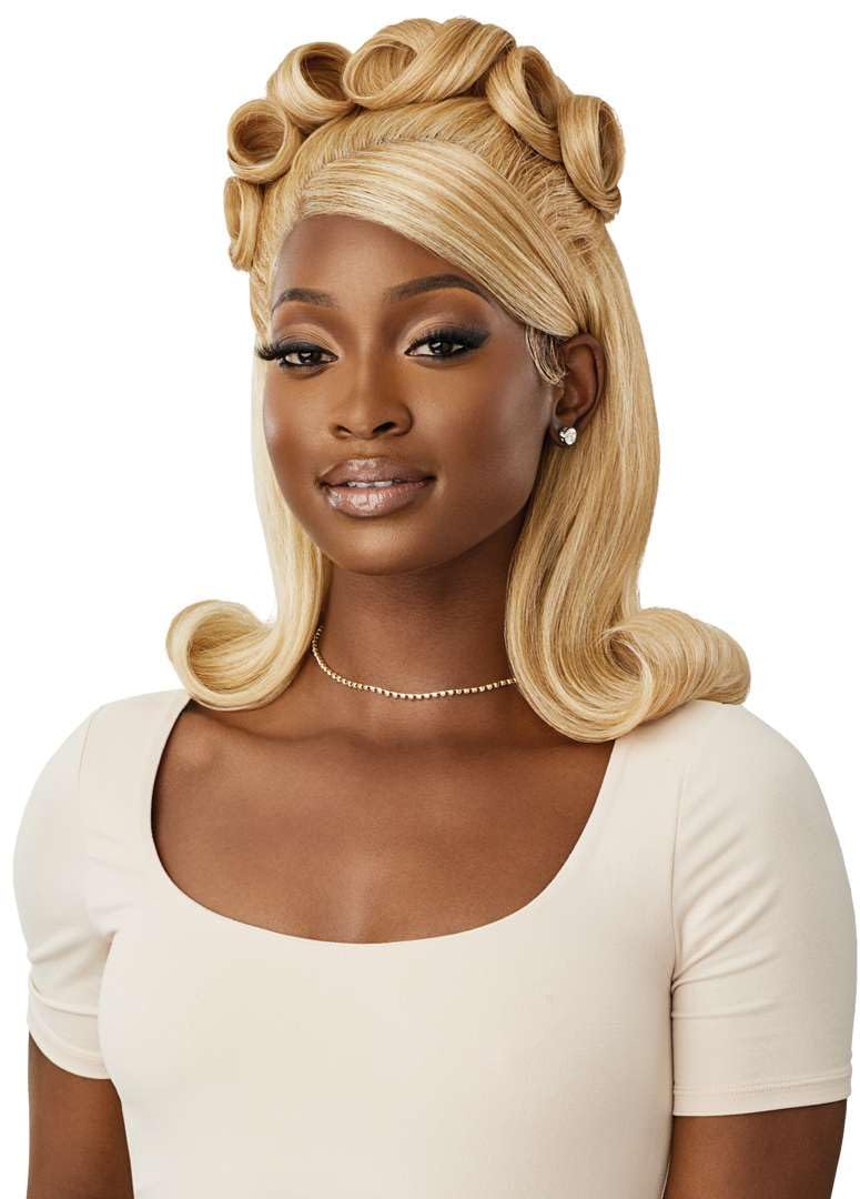 Outre Lace Front Wig - Perfect Hair Line 13X4 - Mikara (GINGER COPPER KISS)