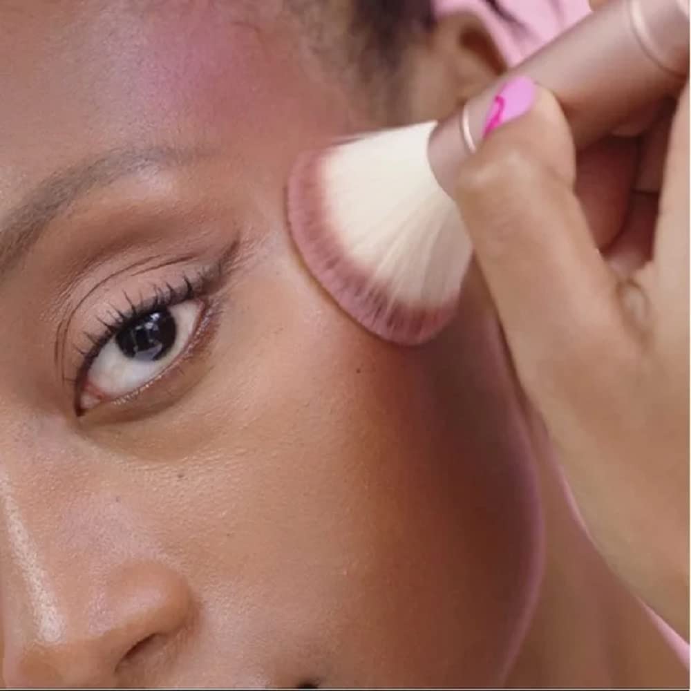 Benefit Cosmetics Multitasking Cheek Brush for Powder Blush, Bronzer & Highlighter Beauty & Personal Care Benefit