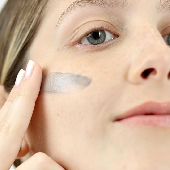 Palladio Skin Detox Clarifying Face Primer with Charcoal, creates a smooth base for makeup application, protects skin, provides long wear flawless Beauty & Personal Care Palladio