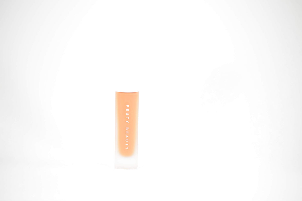 Fenty Beauty by Rihanna Pro Filt’r Soft Matte Longwear Liquid Foundation 400