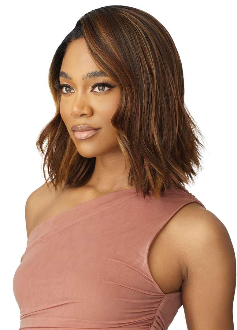 Outre Lace Front Wig - Melted Hairline - Adelina (DRFF4/GOLDEN HONEY)