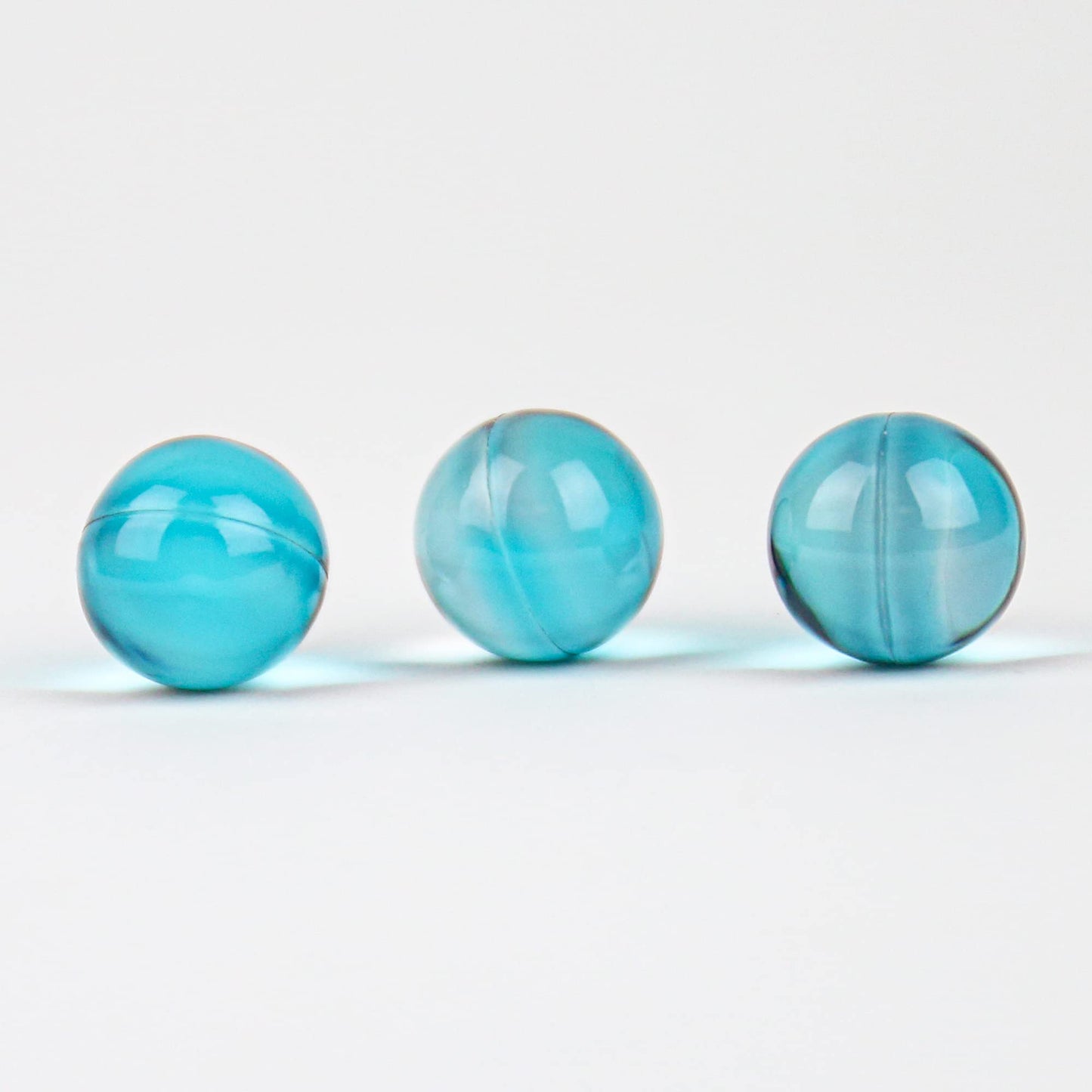 Gift Republic Liquid Spirit Moonlight Bath Pearls 20-Pack Soothing Blueberry Scent Beauty and Personal Care Gift Republic