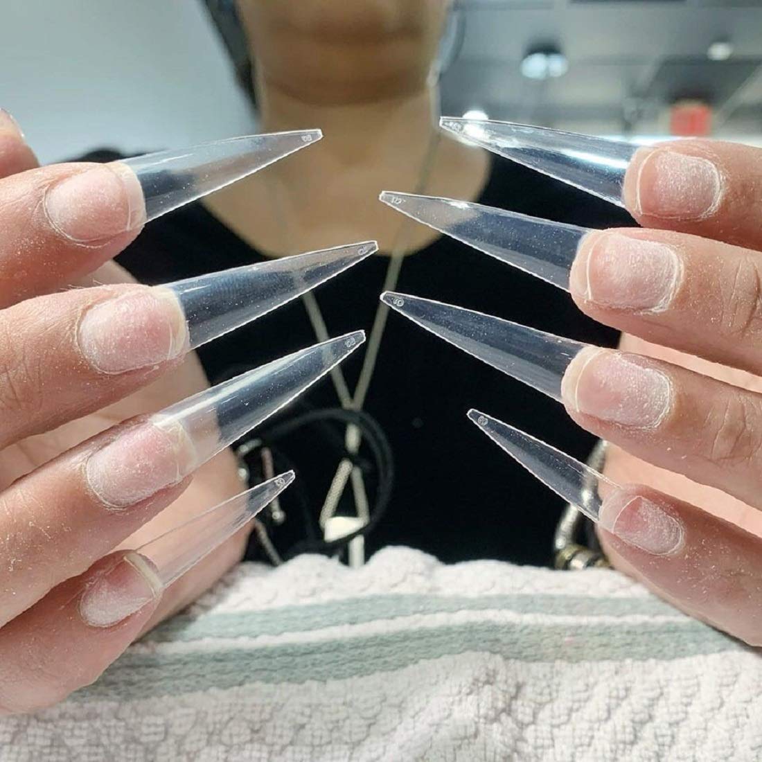 YIMART 600pcs Acrylic Medium Long Stiletto Nail Tips Easy Coffin Nails Sharp False Nail Art Tips For Nails Salon (Skin color) Beauty & Personal Care Yimart