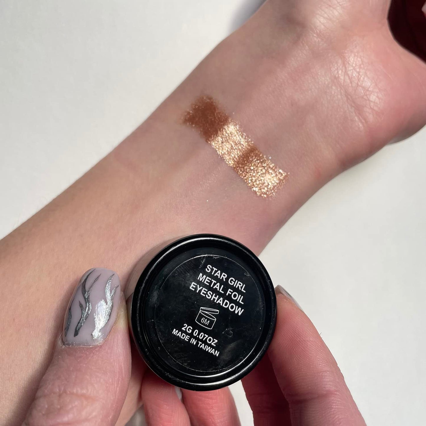 PHASE ZERO Metal Foil Eyeshadow - Shade 'Star Girl' - 2g / 0.07 Oz. - Easy-to-Apply, Highly Pigmented, Long-Lasting Wear for Bold Eye Makeup Beauty & Personal Care PHASE ZERO