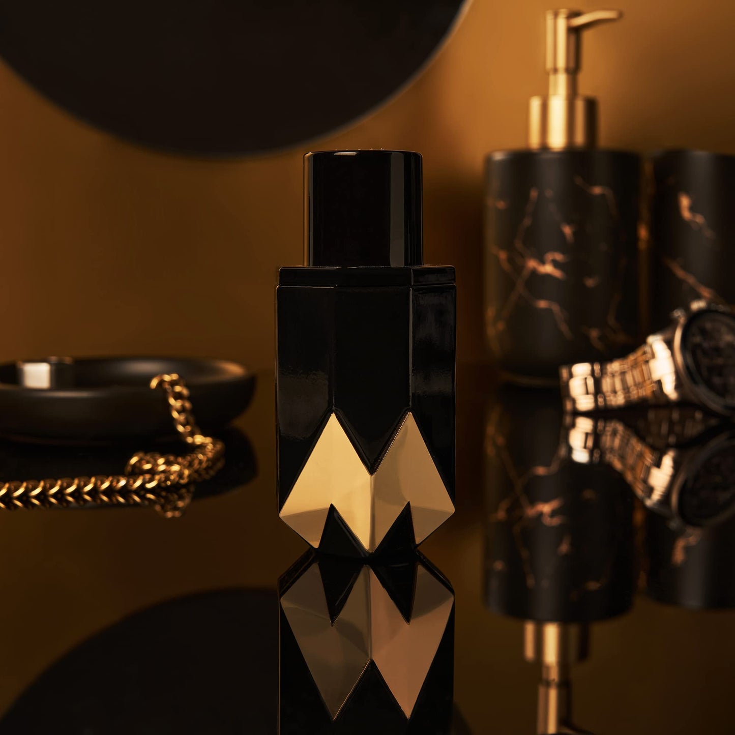 ROYALTY BY MALUMA Onyx from - Perfume for Men - Fresh, Bright and Luminous Scent - Opens with Notes of Cardamom, Pear and Bergamot - Perfect for Date Beauty & Personal Care Royalty By Maluma