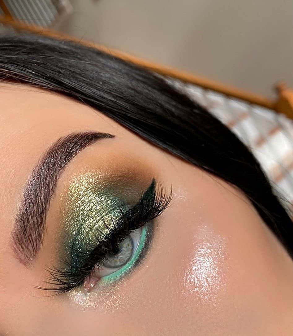bellapierre Emerald City Eyeshadow Makeup Palette | 35 Color Shades in a Range of Matte, Satin, Shimmer, and Foil Finishes | Non-Toxic and Paraben Beauty & Personal Care bellapierre