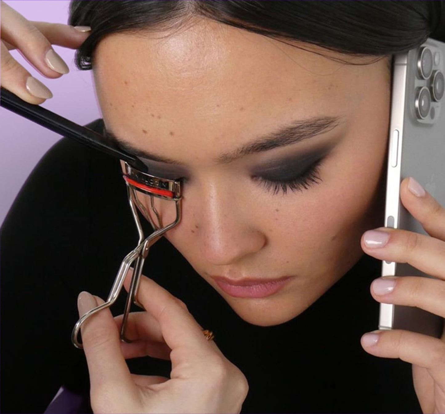 Kevyn Aucoin The Eyelash Curler: Easy use. Long-lasting curl of lashes effect. Wide opening. Stainless steel with two red lash cushions. Pro makeup Beauty & Personal Care Kevyn Aucoin