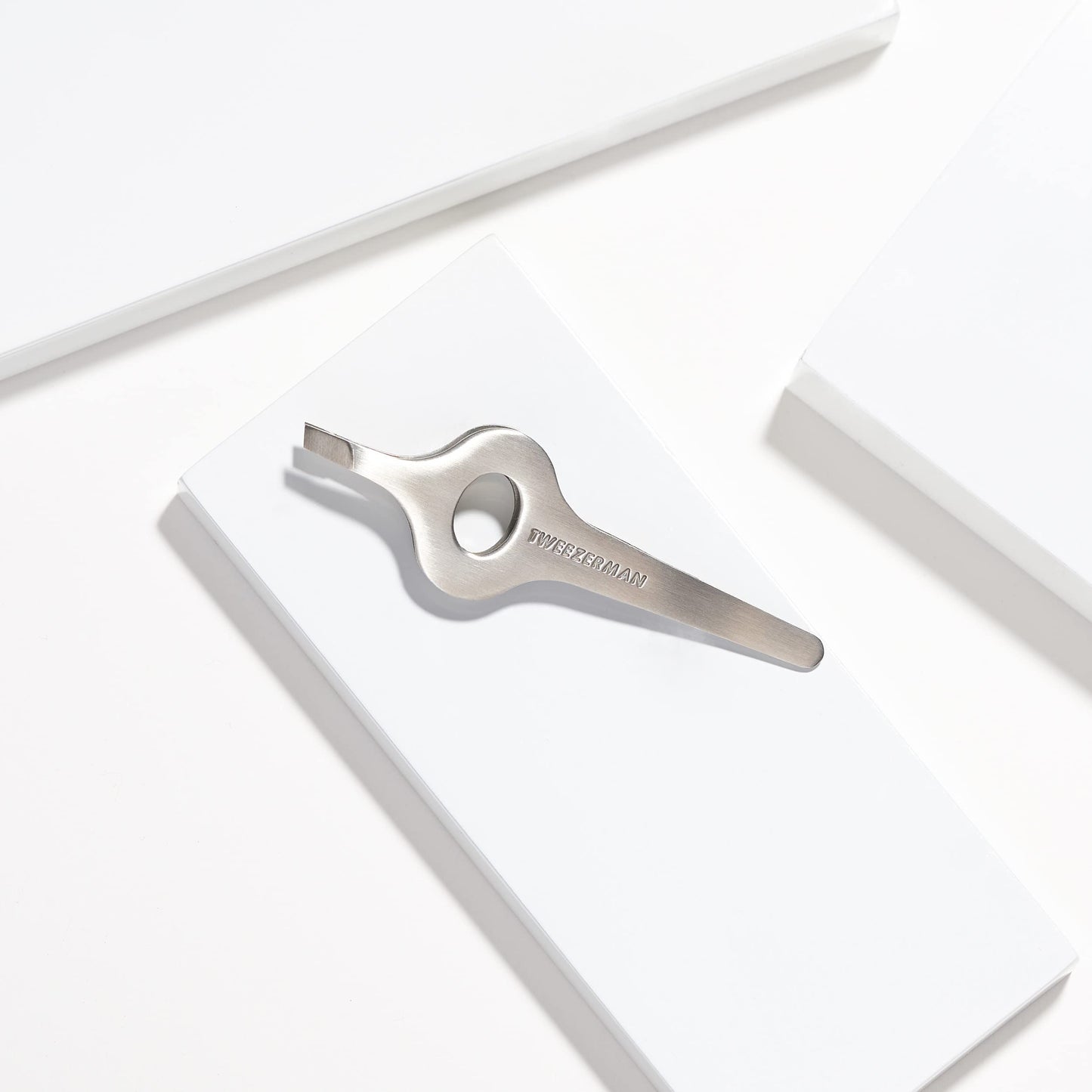 Tweezerman Wide Grip Slant Tweezer Beauty & Personal Care Tweezerman