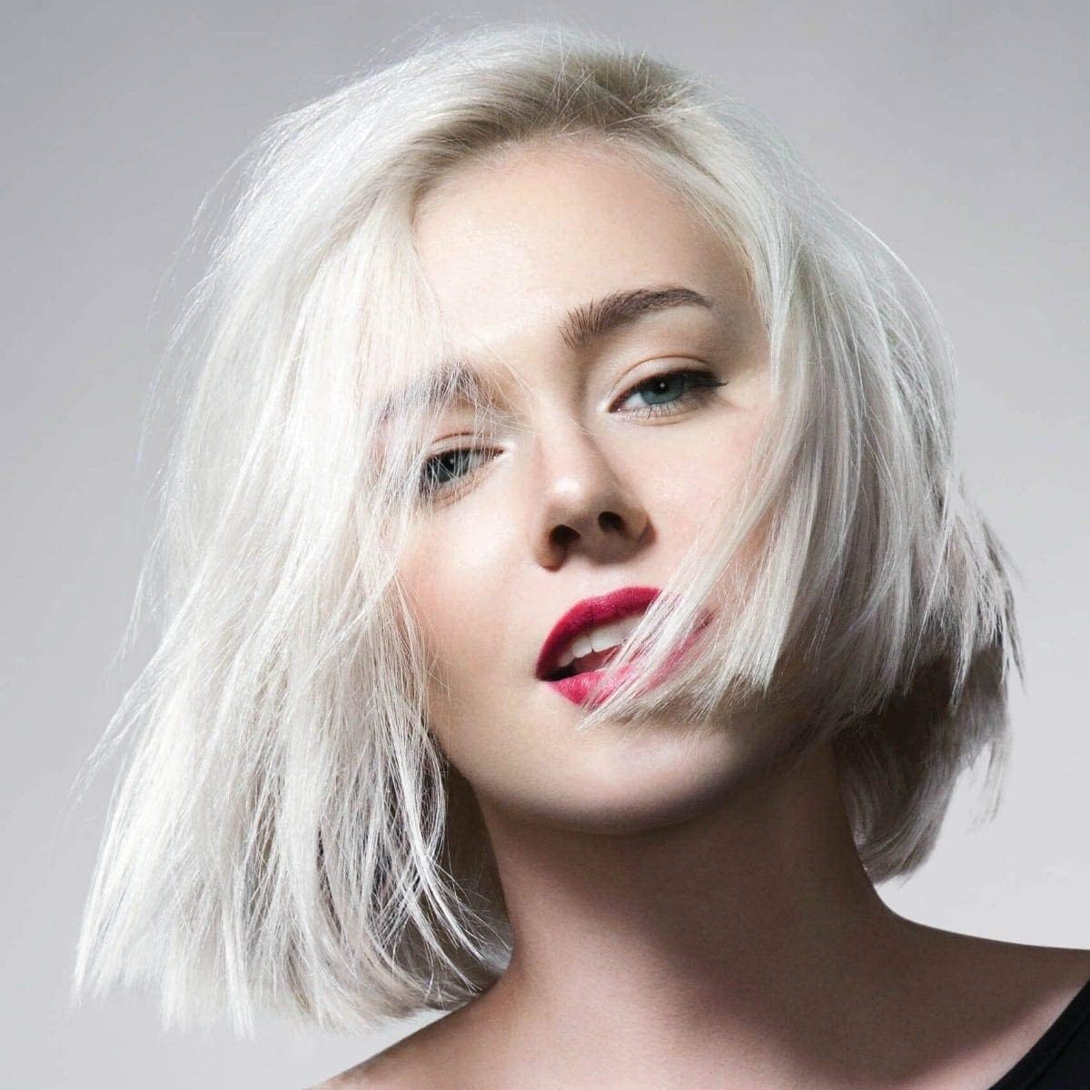 KISS Lift Up Complete Hair Bleach & Icy Silver Toner Kit, Gentle Conditioning Formula that Reduces Brassiness, Complete 6-Pc DIY Bleach Kit, ICE Beauty & Personal Care KISS