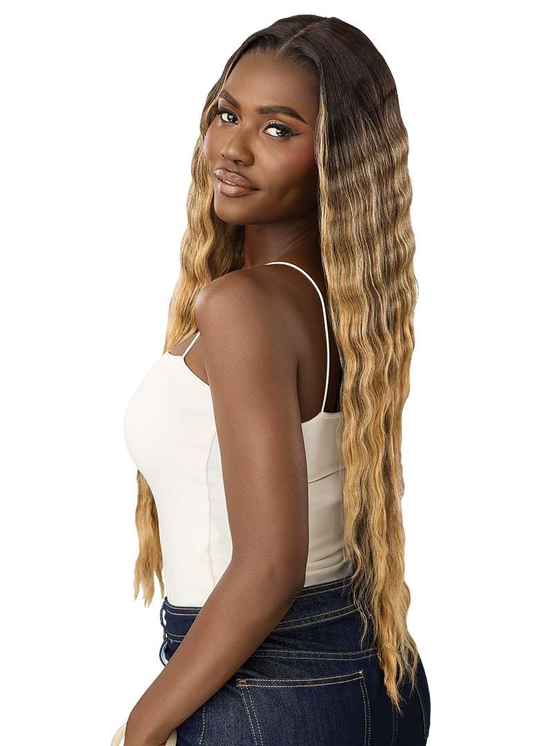 Outre Lace Front Wig - Melted Hairline - MH 133 (CHOCOLATE SWIRL)