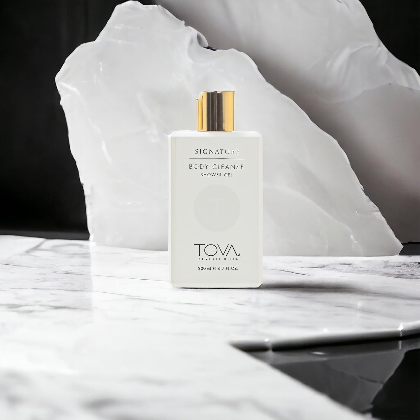 Tova Signature Shower Gel - Moisturizing Fresh & Floral Cleanser for Women - Cornflower and Sea Fennel - USA-Made and Cruelty-Free - 6.7 fl oz Beauty & Personal Care Tova