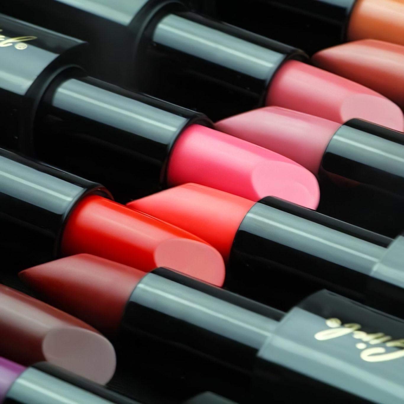 L.A. Girl Lip Attraction Lipstick, Intrigue GLC587 Beauty & Personal Care L.A. Girl