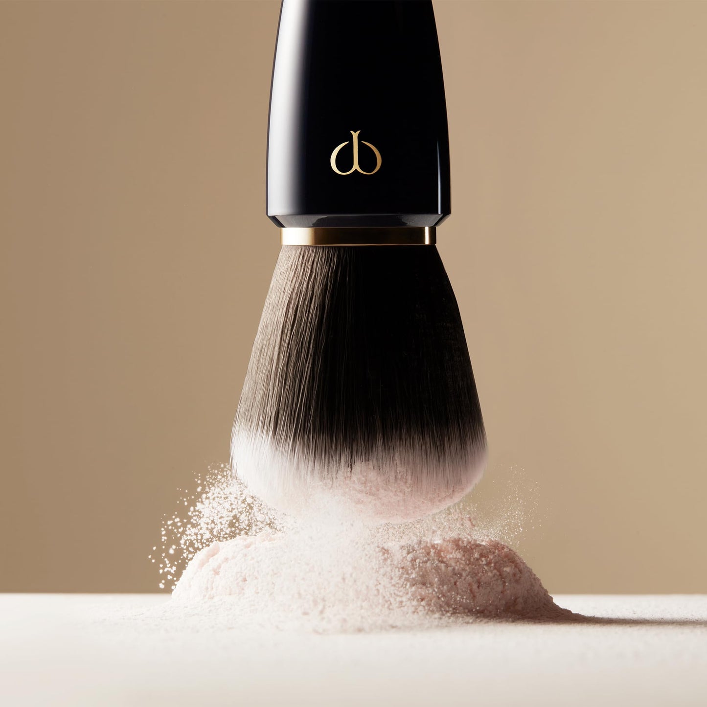 Translucent Loose Powder Light Medium (Refill) Beauty & Personal Care Clé de Peau Beauté