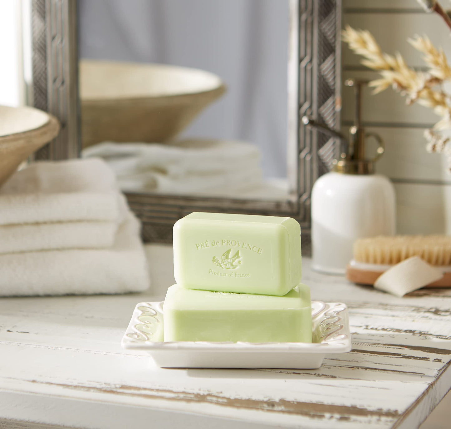 Pre de Provence Artisanal Soap Bar, Enriched with Organic Shea Butter, Natural French Skincare, Quad Milled for Rich Smooth Lather, 8.8 Ounce, Linden Beauty & Personal Care Pre de Provence