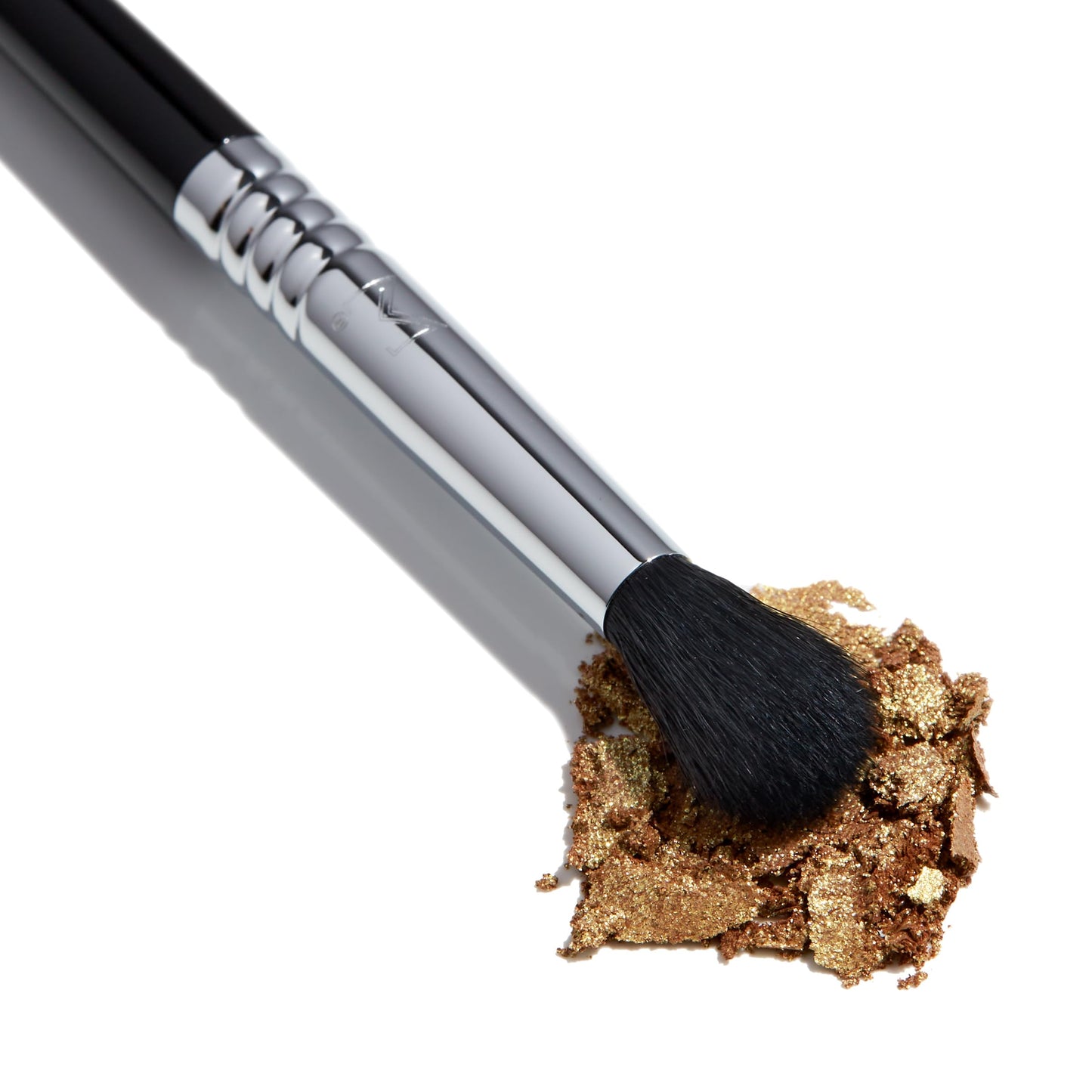 Sigma Beauty E38 Diffused Crease Brush - Blending Brush For Corner Eyelids - Eyeshadow Application and Fluffy Blending Brush - Apply Pigment and Blend Beauty & Personal Care Sigma Beauty