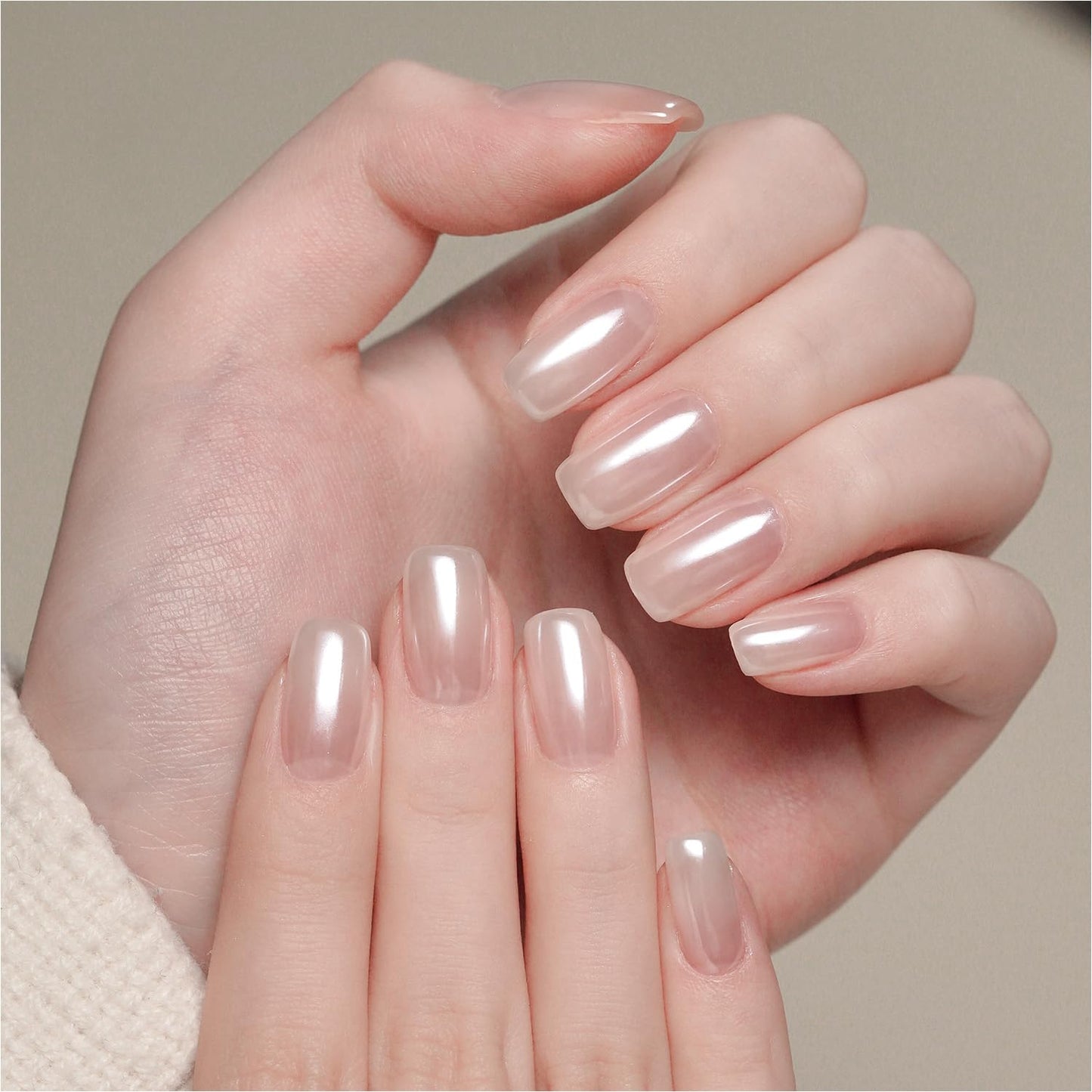 GAOY White Pearl Chrome Nail Powder, Mirror Effect Shimmer Glitter Pigment Mermaid Aurora Nail Art Decorations, Lustrous White Beauty and Personal Care GAOY