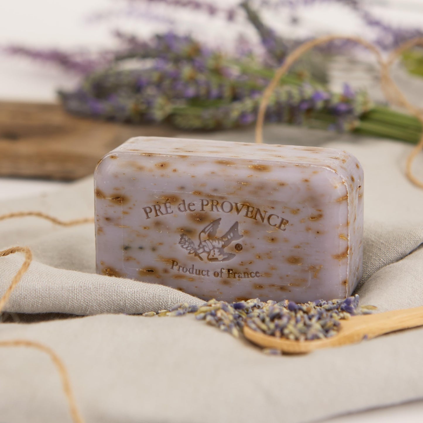 Pre de Provence Artisanal French Moisturizing Soap Bar, Shea Butter Enriched, Quad Milled for Long Lasting Rich Smooth Lather, 5.3 Ounce, Lavender Beauty & Personal Care Pre de Provence