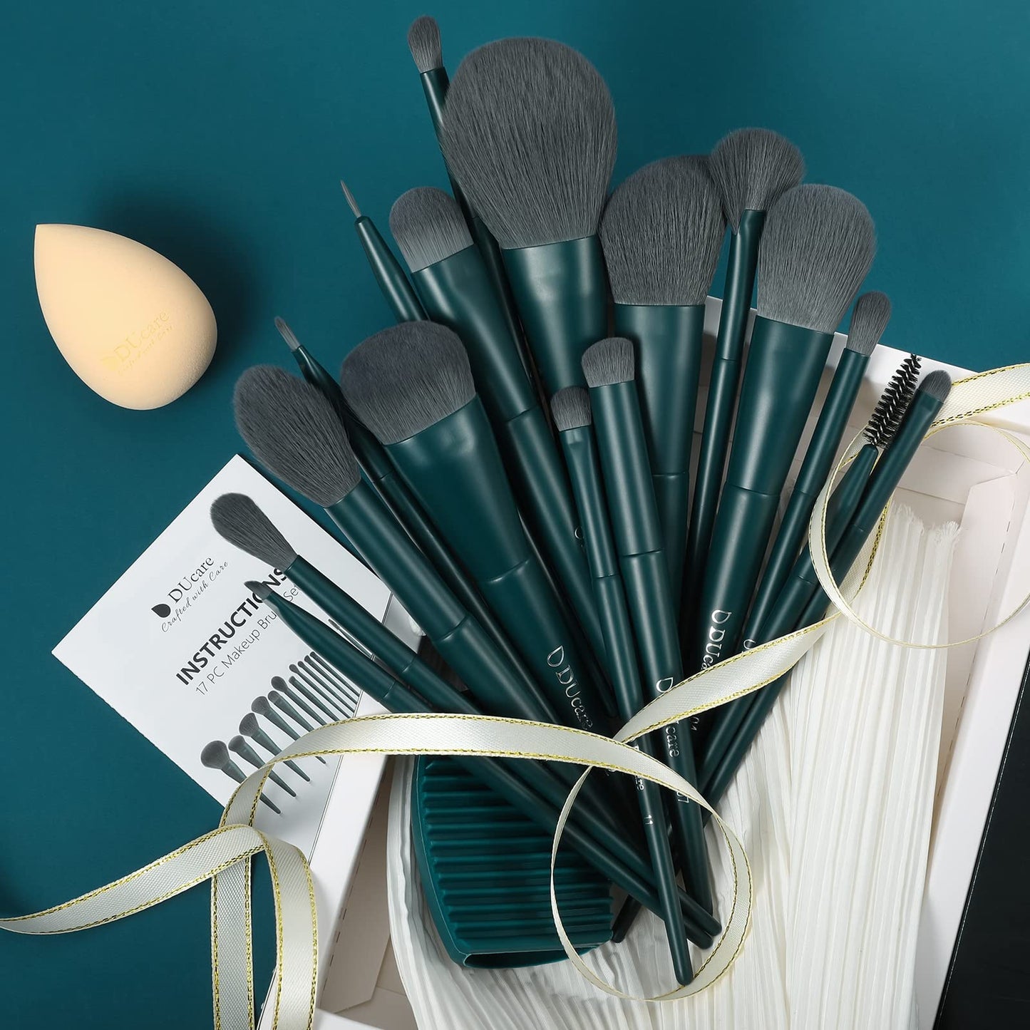 DUcare Christmas Makeup Gift Set 19 Pcs,17pcs Brushes Brush 1pc Cleaning Mat and 1pc Makeup Sponge Professional Face Powder Eye Shadow Powder Liquid Beauty & Personal Care DUcare