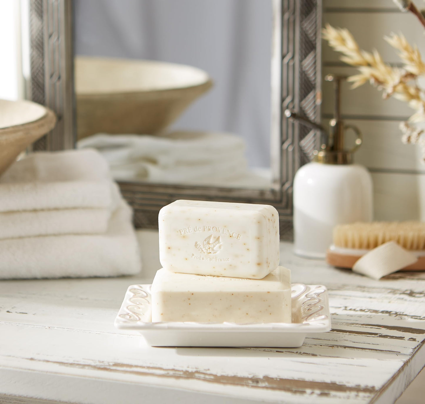 Pre de Provence Artisanal Soap Bar, Enriched with Organic Shea Butter, Natural French Skincare, Quad Milled for Rich Smooth Lather, 8.8 Ounce, White Beauty & Personal Care Pre de Provence