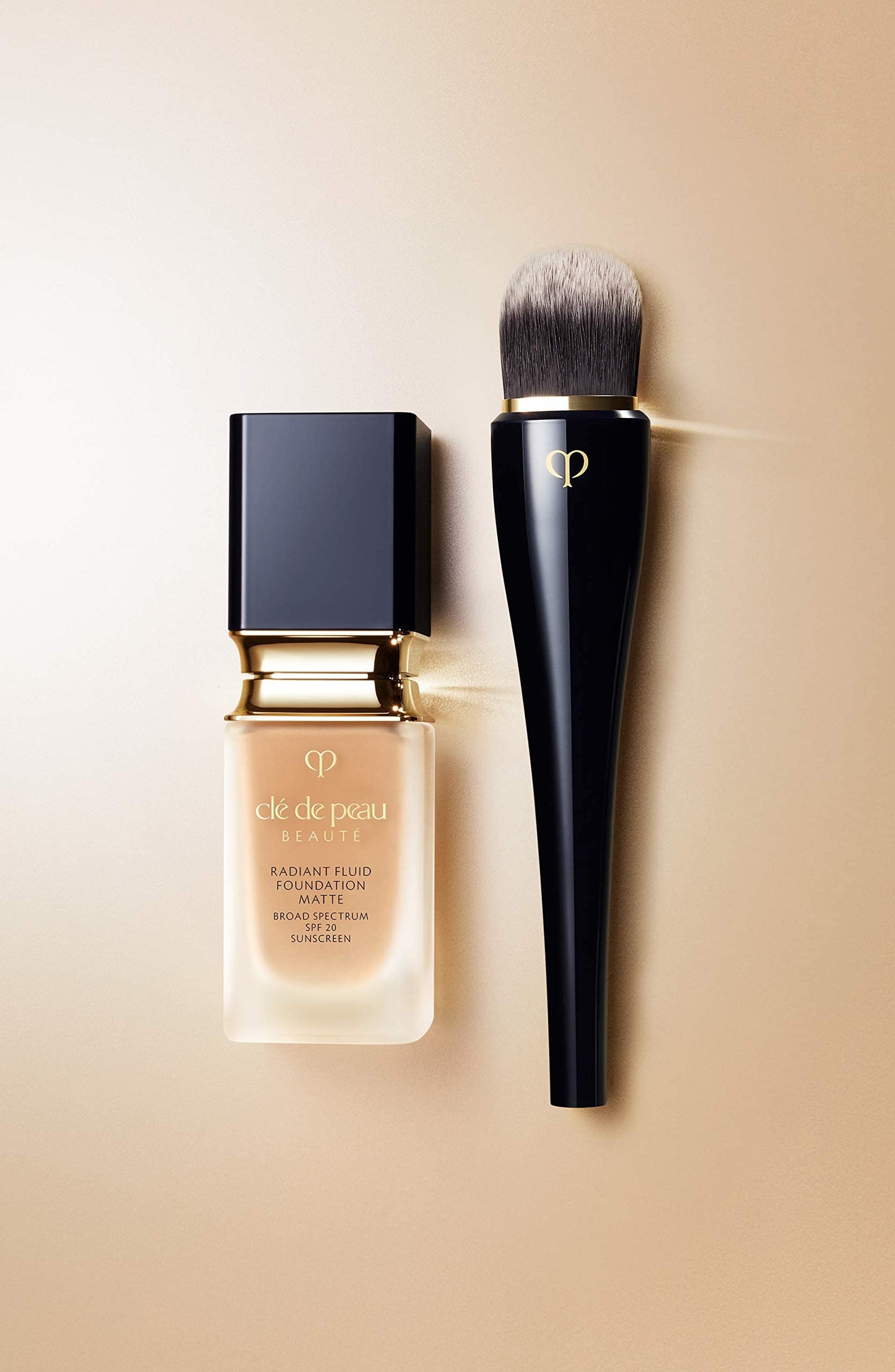 Clé de Peau Beauté, Light Coverage Foundation Brush Beauty & Personal Care Clé de Peau Beauté