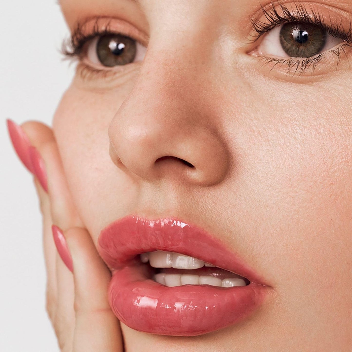 Summer Fridays Lip Butter Balm - Moisturizing Lip Gloss for Instant Shine + Sheer Color - With Nourishing Shea Butter - Everyday Makeup + Skin Care Beauty and Personal Care Summer Fridays