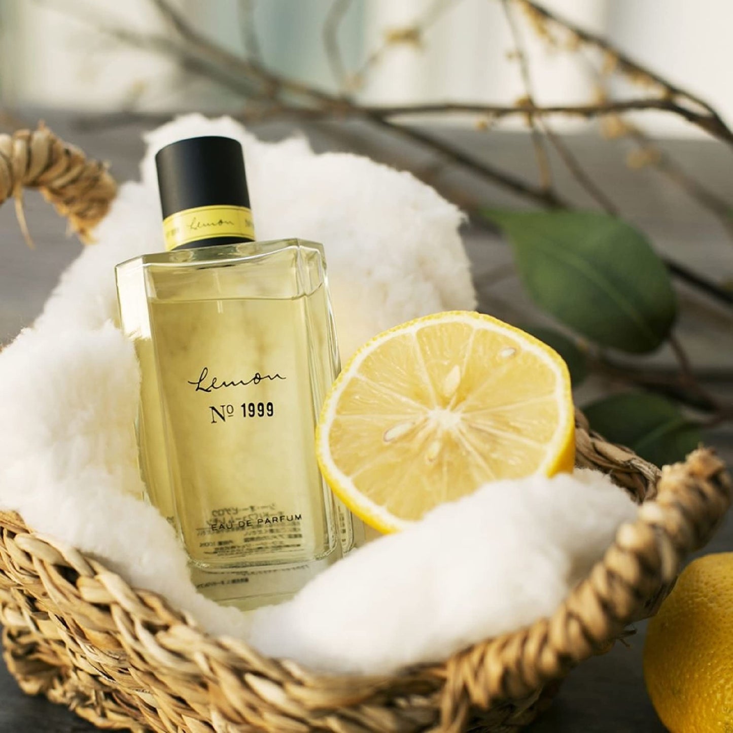 C.O. Bigelow Lemon Eau de Parfum, Citrus Perfume with Lemon Extract & White Musk, Eau de Parfum for Men & Women, 3.4 Fl Oz Beauty & Personal Care C. O. Bigelow