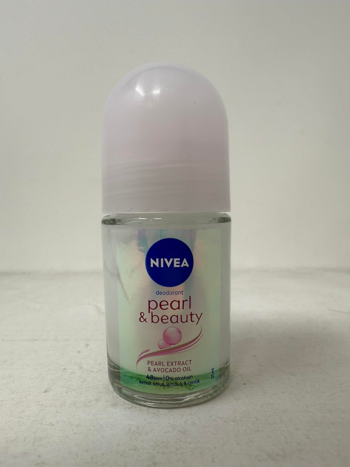NIVEA Pearl & Beauty Roll On Deodorant 25ml - Long Lasting 72 Hour Odor & Sweat Protection with Pearl Extracts - Alcohol Free Formula for Soft Fresh Beauty and Personal Care NIVEA