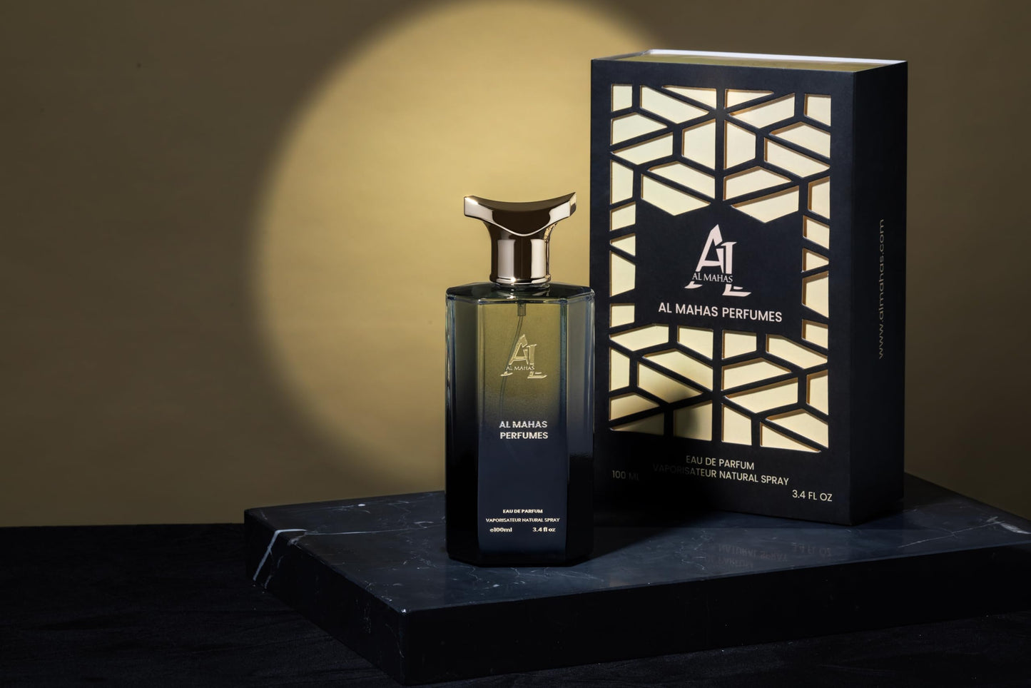 AL MAHAS Oud Wood Perfume - Eau de Parfum 100 ml (3.4 Oz) Long Lasting Bold Men Perfume, Floral Woody Scent Arabian Cologne. Notes: Cardamom, Pink Beauty & Personal Care AL MAHAS