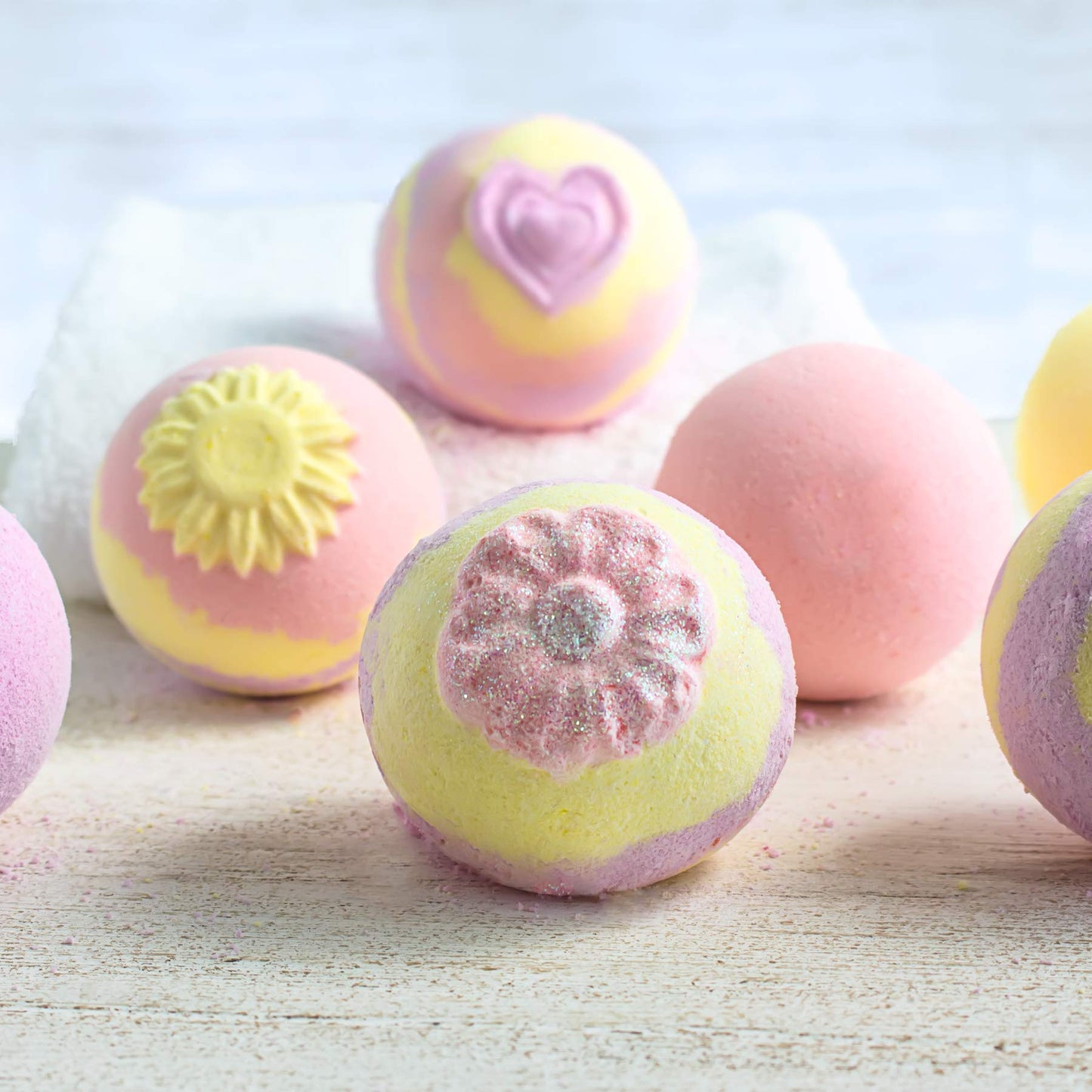 Life of the Party Heart & Flowers Bath Bomb Kit, Beauty & Personal Care Life Of The Party