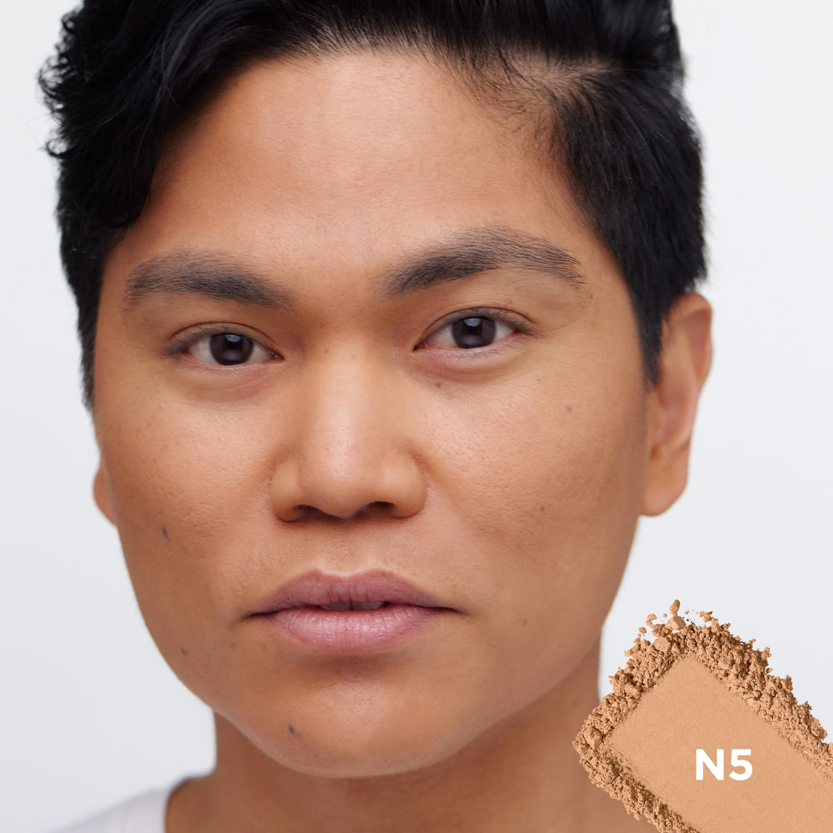 L'Oréal Paris True Match Super Blendable Powder Foundation for Mature Skin, Natural Finish, Oil-Free, N5 Medium, Lightweight Buildable Coverage, 0.33