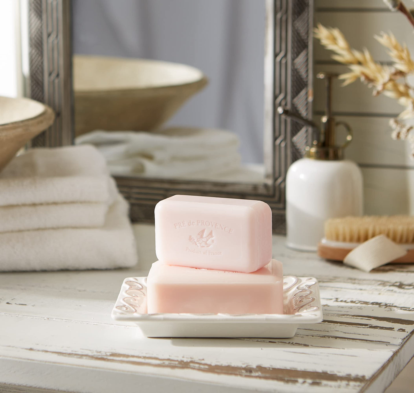 Pre de Provence Artisanal Soap Bar, Enriched with Organic Shea Butter, Natural French Skincare, Quad Milled for Rich Smooth Lather, 8.8 Ounce, Lily Beauty & Personal Care Pre de Provence