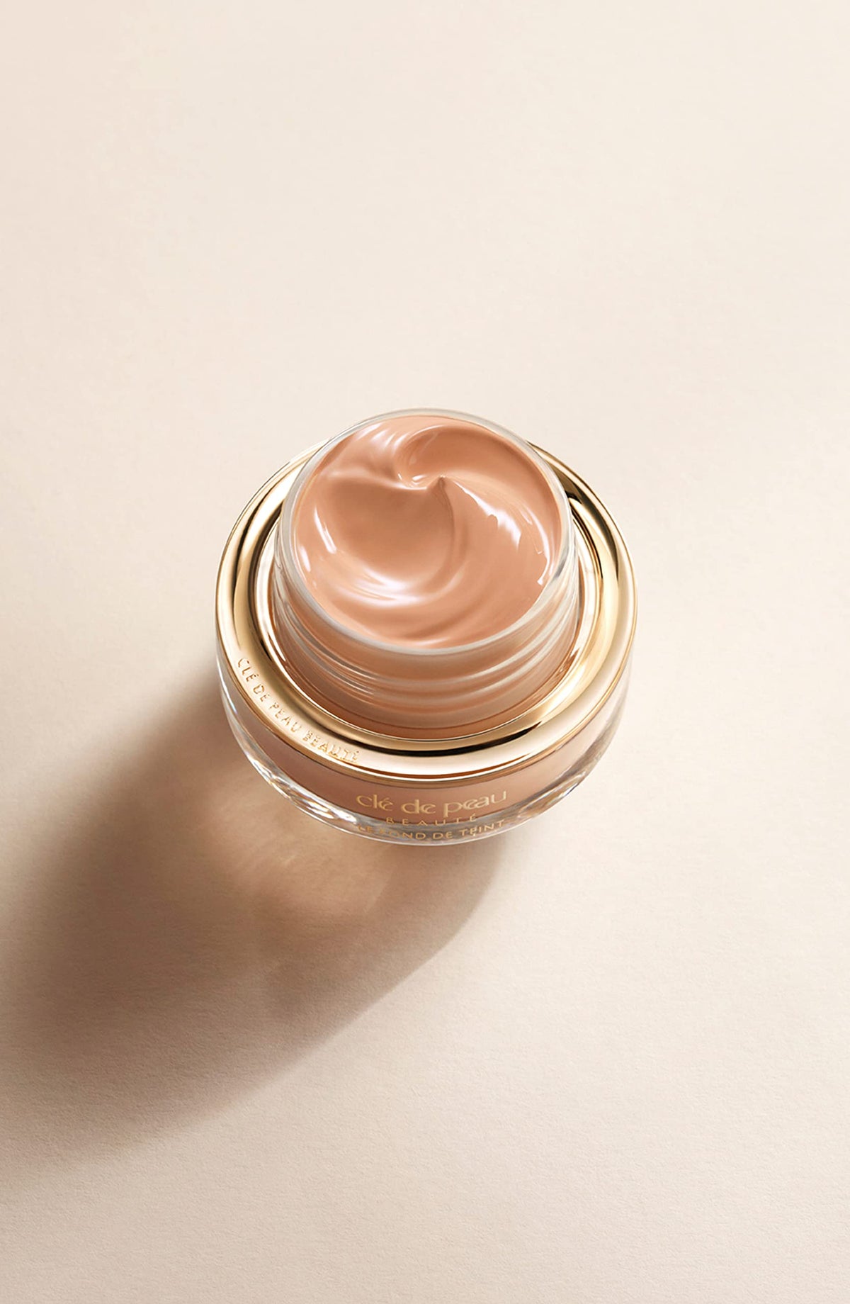 Clé De Peau Beauté, The Foundation SPF 22, 1 Fl Oz, B40 Light Tan Beige Beauty & Personal Care Clé de Peau Beauté