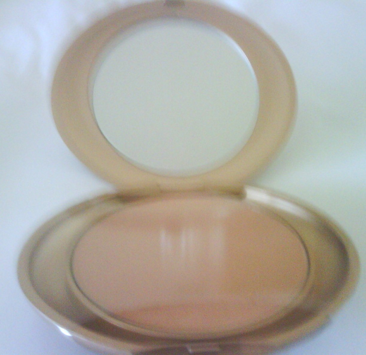 Milani Face Powder 12 True Beige Net wt. .352 oz 10g Beauty & Personal Care Milani