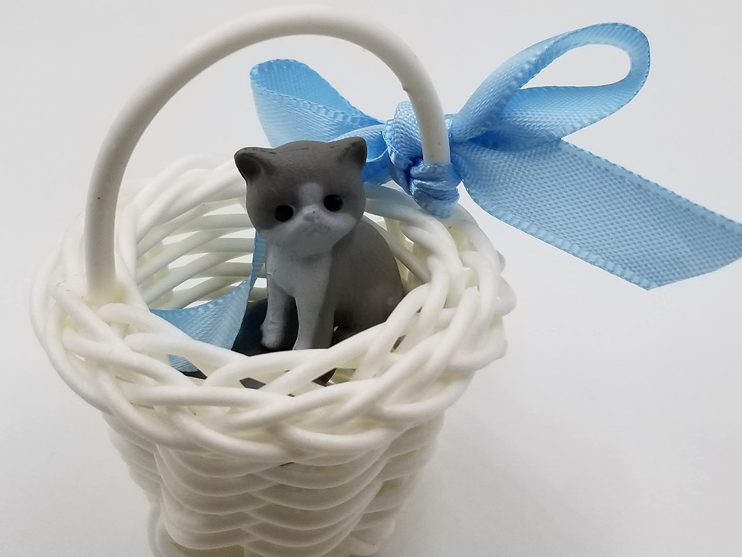 Bath Fizzy with Surprise Toy: Kitten Toy Inside Bath Fizzy with Cute Basket, XL (5 oz) Great for Bubble Baths, Perfect for Girls and Boys Beauty & Personal Care Spa Pure